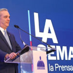 Leonel dice que circunvalación de Baní “costó tres veces más y es la mitad de lo que debió ser”