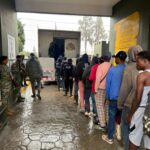 Tras persecución Ejército detiene jeepeta con 15 haitianos indocumentados en Navarrete