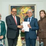 Entre la Simulación y la Autenticidad