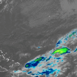 Decenas de estudiantes del Centro Educativo Cristo Rey buscan cupos para terminar sus estudios en otras escuelas.