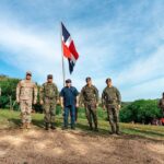 Soldados del Ejército interceptan a cuatro vehículos con 29 haitianos indocumentados en Constanza